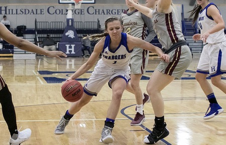 Walsh Pulls Away in 2nd Half in Win Over Hillsdale