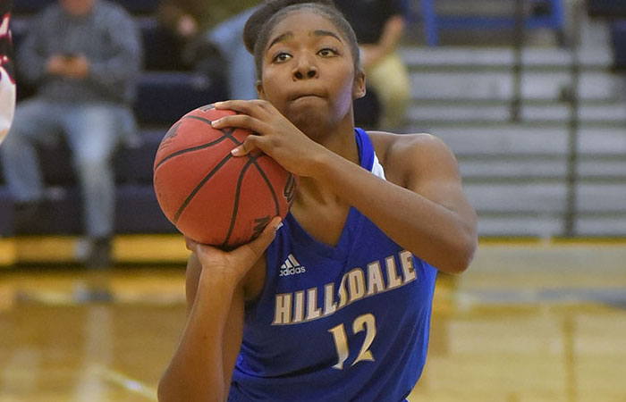 Charger Women's Basketball Runs Past Arrows for 4th Straight Win