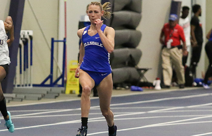 Johansson, Maines qualify for indoor nationals; earn all-region honors