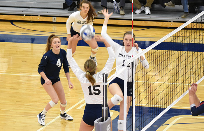 Volleyball Team Polishes off 2nd Straight Undefeated G-MAC Regular Season