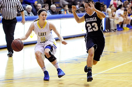 Clutch Play Leads Chargers Over LSSU